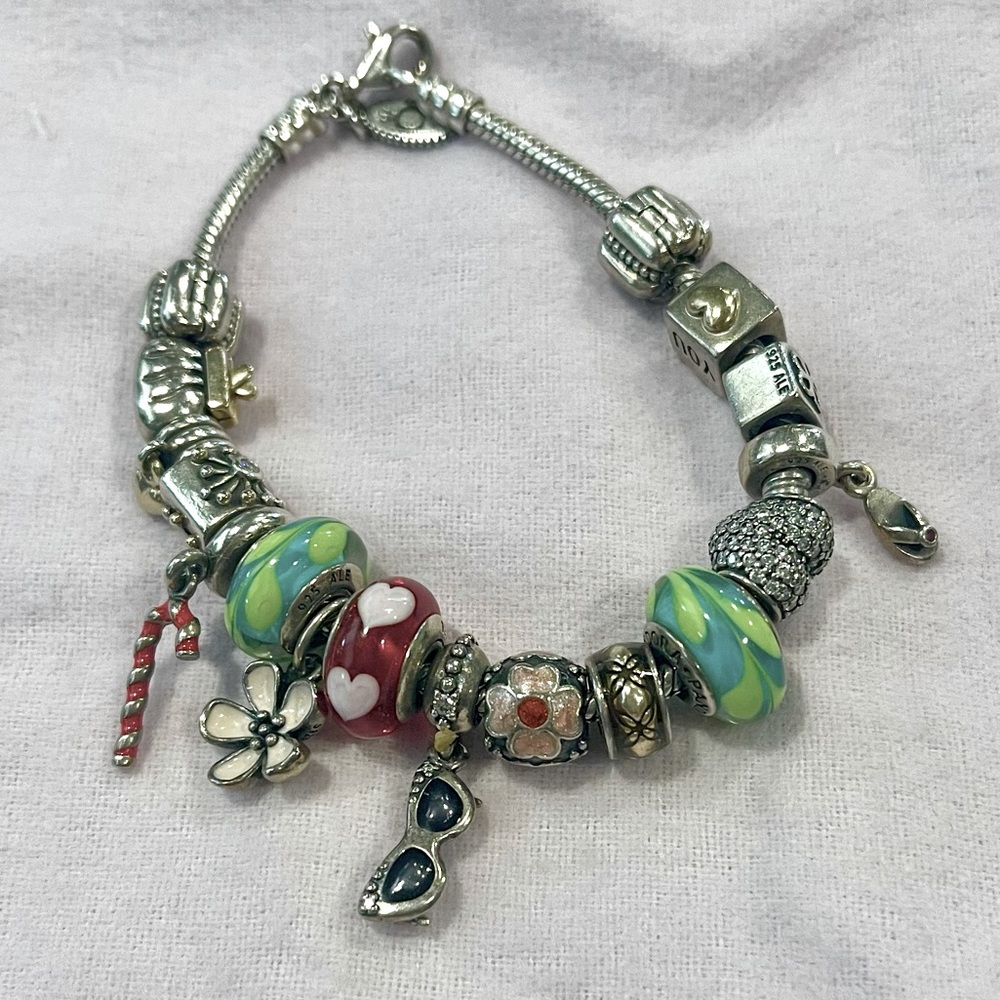 💝Beautiful Pandora charm bracelet with 16 charms. - Picture 2 of 12